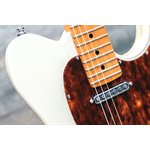 Godin Stadium Pro Ozark Cream MN Solid Body Guitare Électrique avec Étui